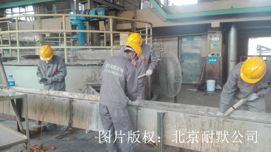 湿法冶金钢结构厂房防腐施工中 湿法冶金钢结构厂房防腐施工中